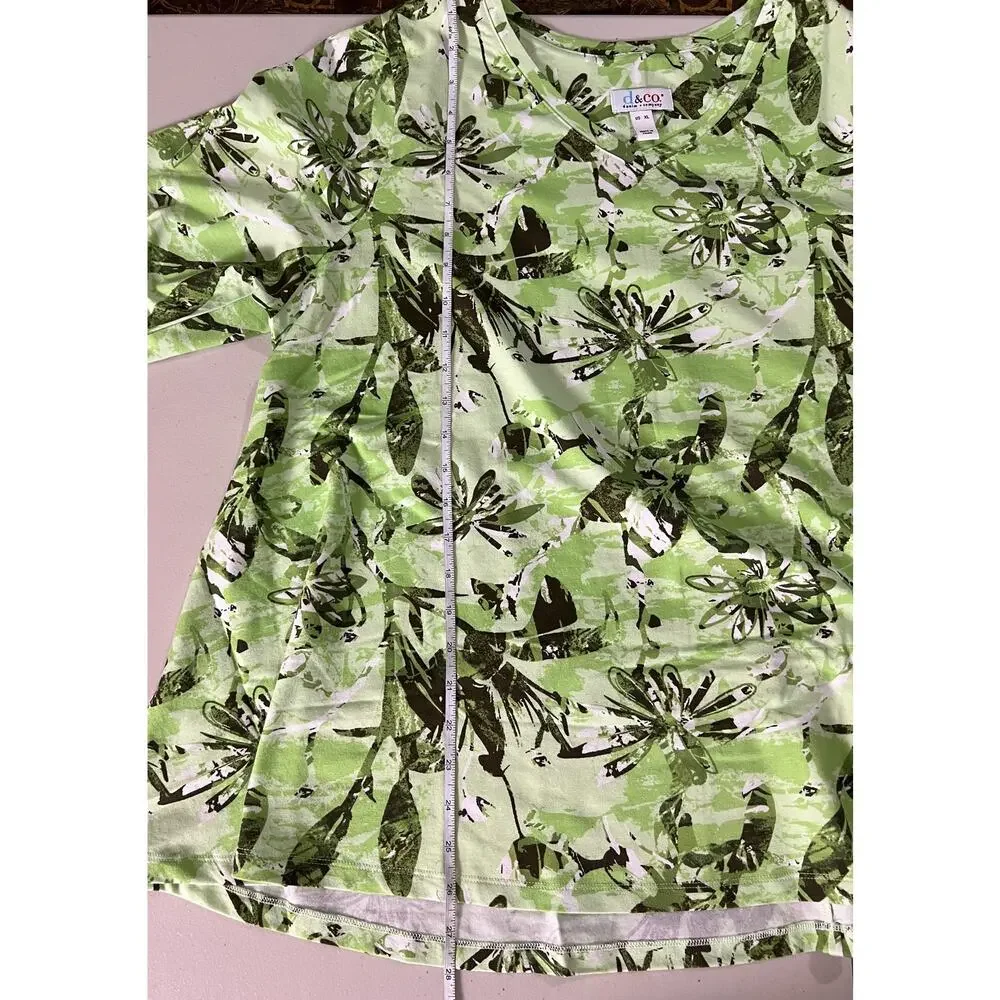 DENIM & CO. WOMEN'S PRINTED V-NECK 3/4 SLEEVE TOP GREEN - Picture 6 of 6